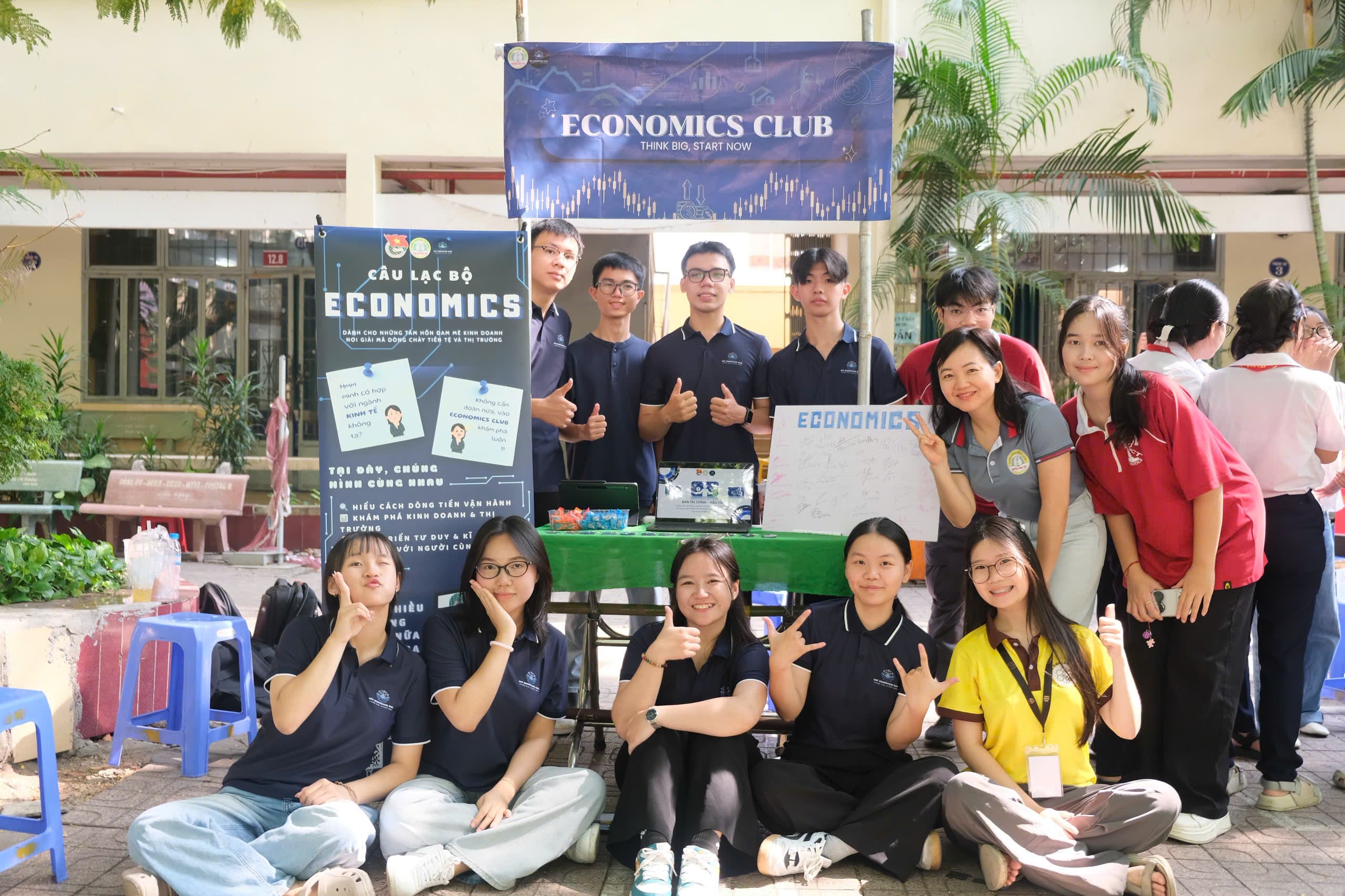 NCT Economics Club Tập thể